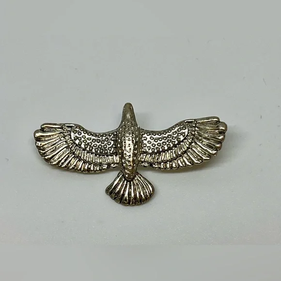 Vintage Bird Brooch Bundle in Gold and Silver, Marvella penguin & more - Picture 5 of 7